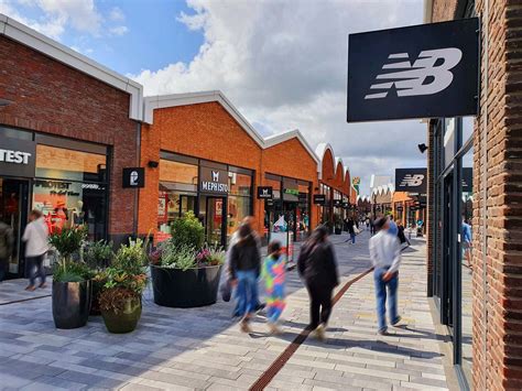 new balance outlet halfweg